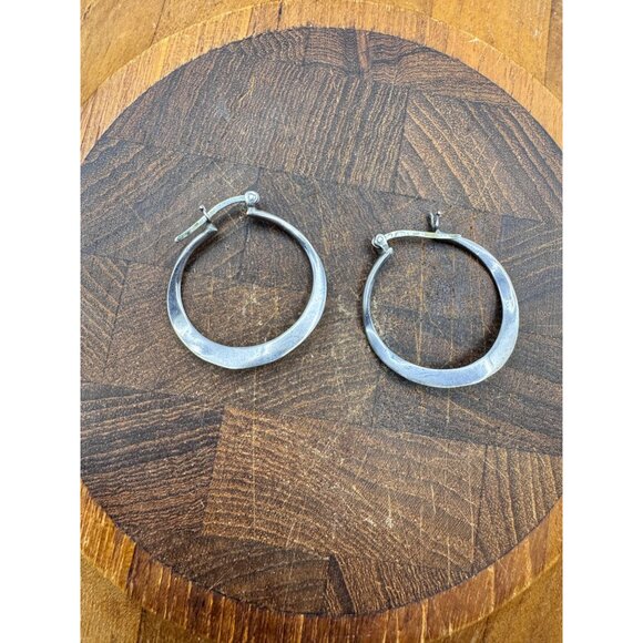 Sterling Silver Hoop Earrings With Hinged Closure - Picture 3 of 6
